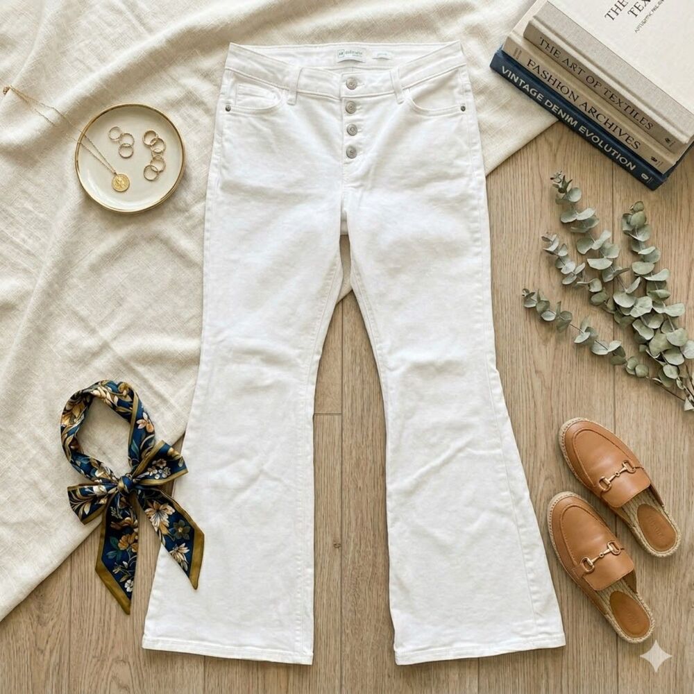 STUNNING RE Generation White High-Rise Button-Fly Flare Jeans - Size 30